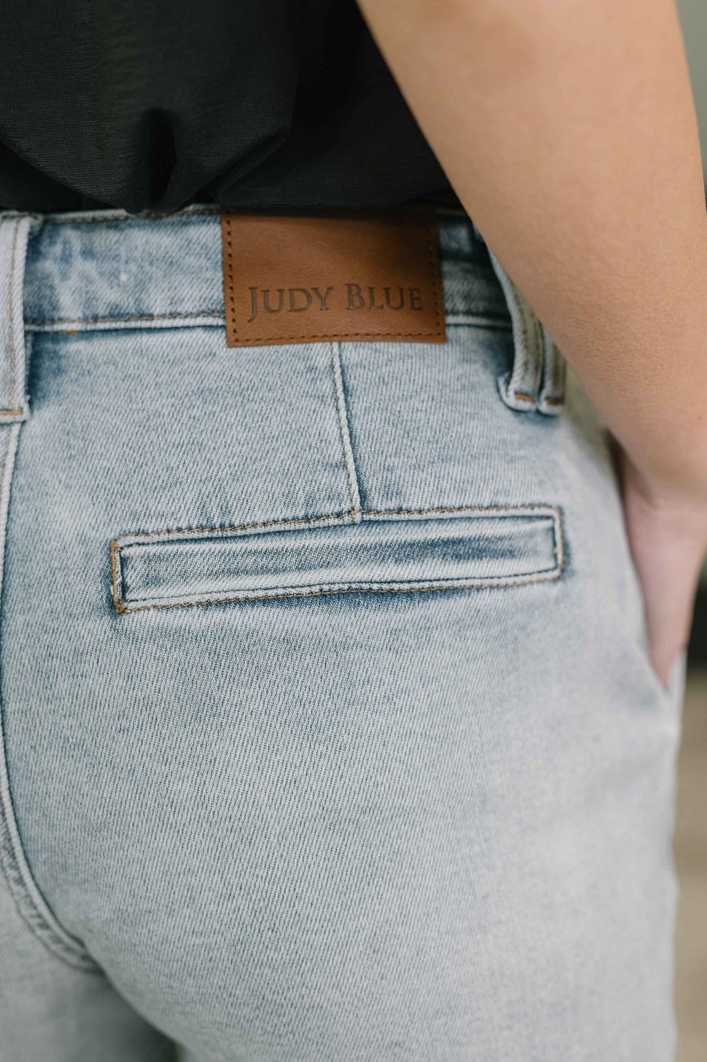 Scarlett High Waist Trouser Short