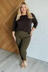 Top clásico de cuello redondo Signature en color chocolate