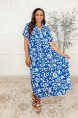 Vestido Sonata suave con escote en V en azul