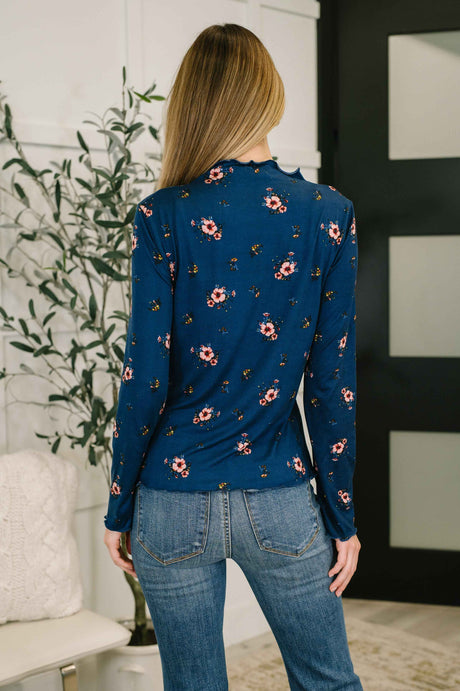 Something in the Air Lettuce Hem Longsleeve Top in Navy