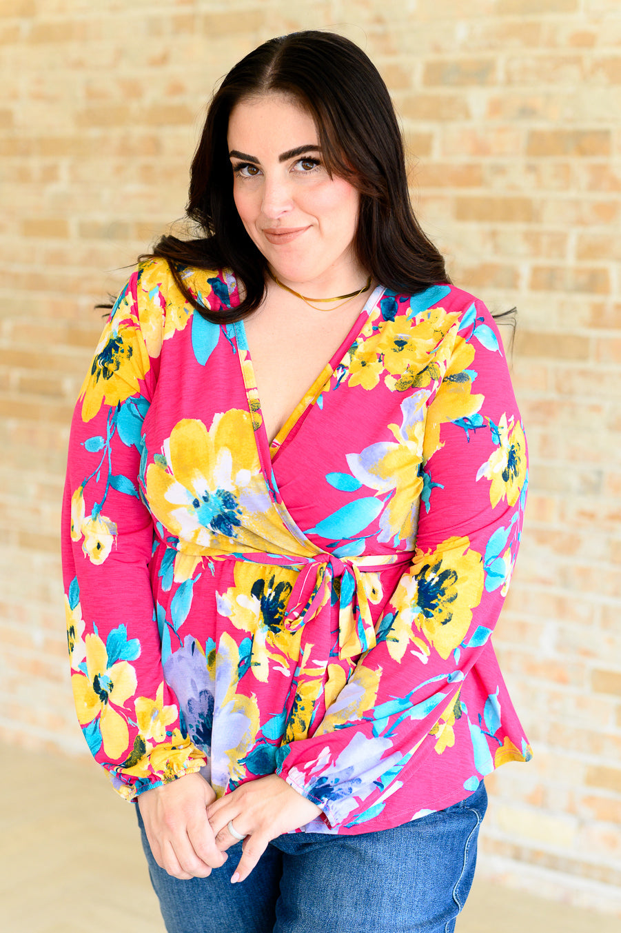 Blusa floral con cuello en V de Spring to Be Sprung