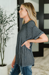 Top lavado mineral Bestie del domingo en negro ceniza