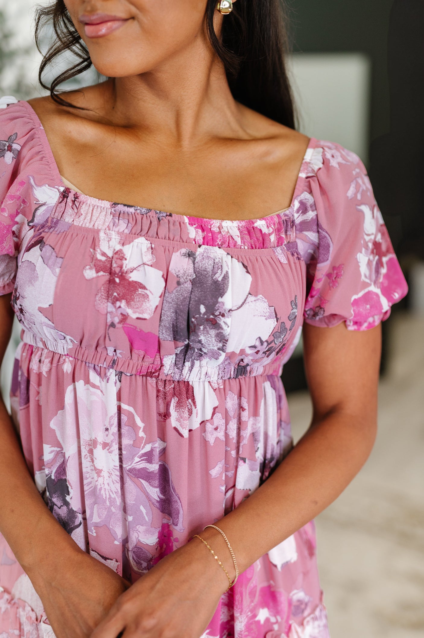 Vestido floral con escote cuadrado y escote corazón Club