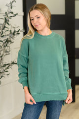 Jersey Talk Cozy to Me con dobladillo escalonado en verde oscuro