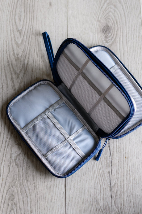 Estuche técnico todo en uno en color azul marino