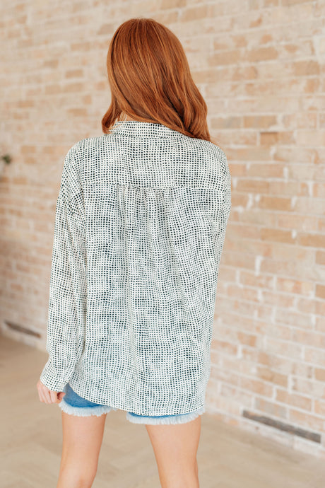 Términos de cariño: Camisa con mangas dolman y botones