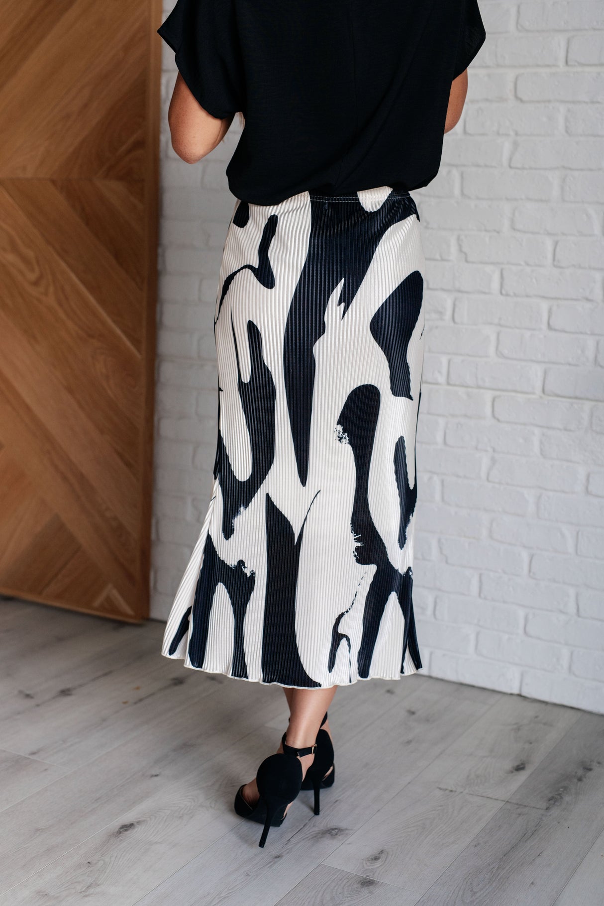 Thoroughly Modern Plisse Midi Skirt - Liarian Unlimited Boutique