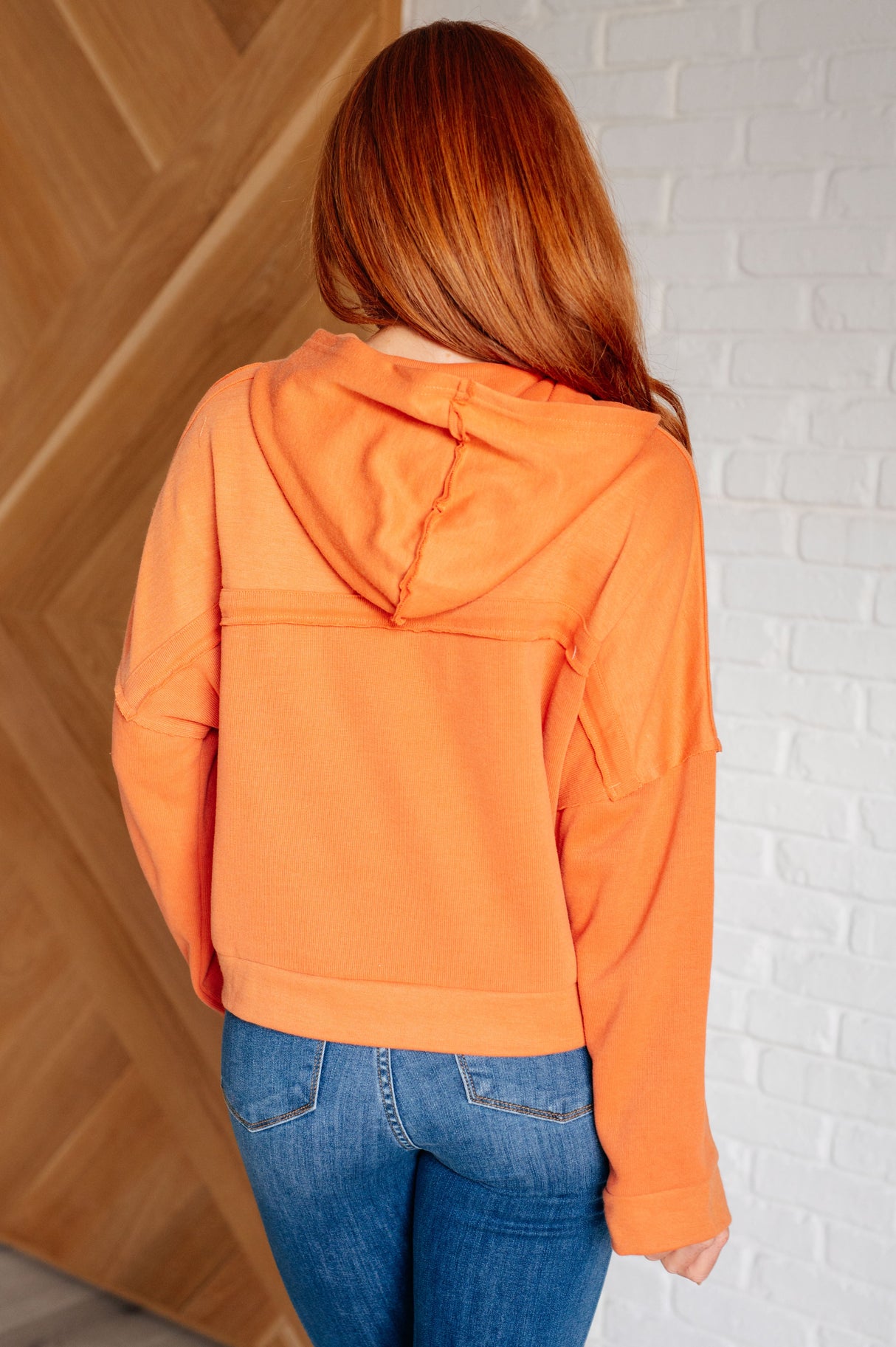 Sudadera retro de galán en color naranja 