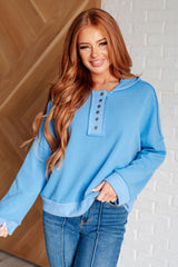 Sudadera con capucha Heartthrob retro en color cielo 