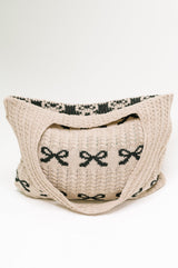Bolso de punto con un lazo