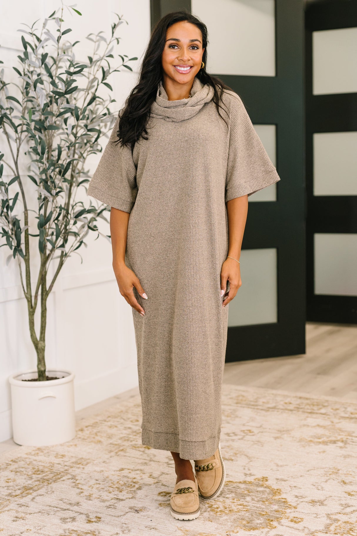 Vestido de punto acanalado Travel Envy en color coco claro