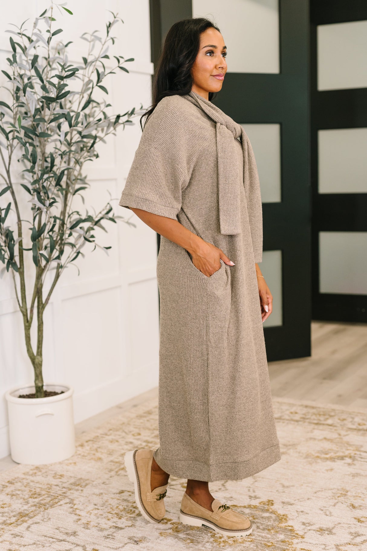 Vestido de punto acanalado Travel Envy en color coco claro