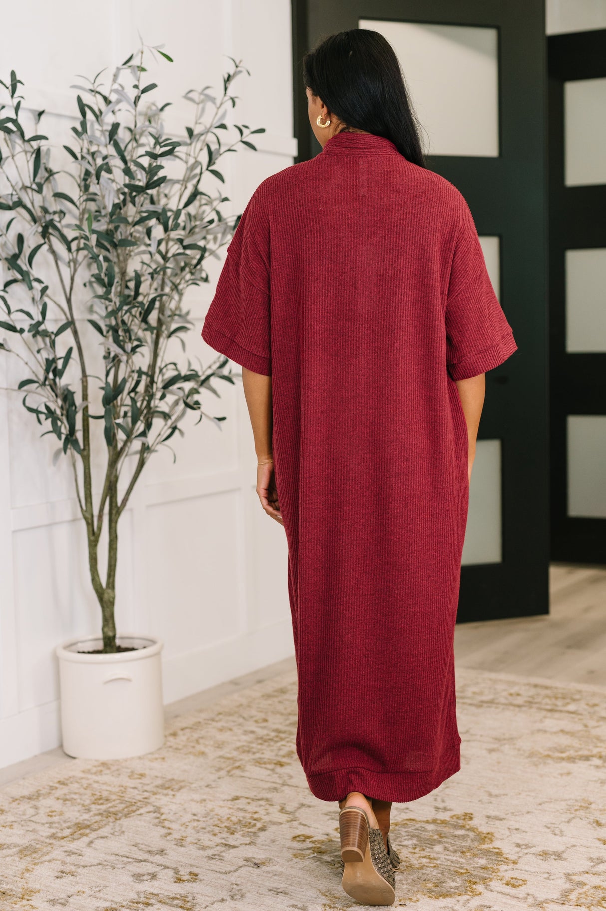 Vestido de punto acanalado Travel Envy en color vino