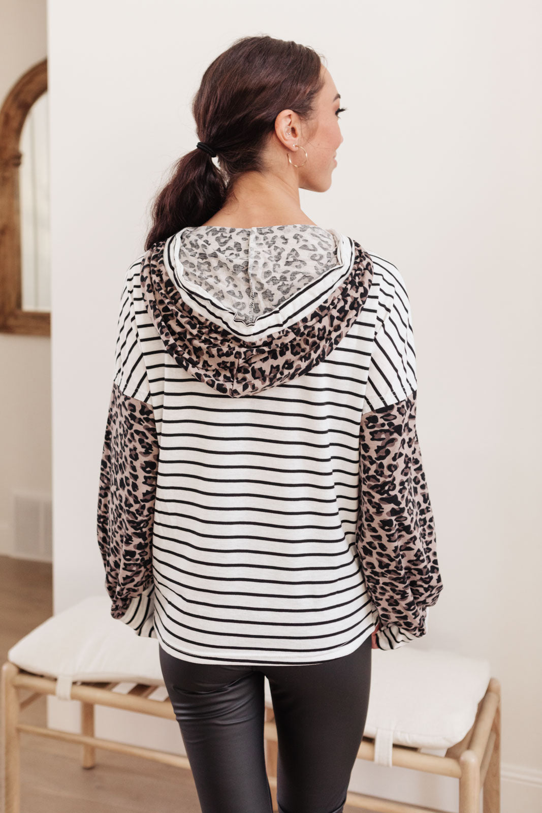 Sudadera con capucha "Dos mundos se encuentran"