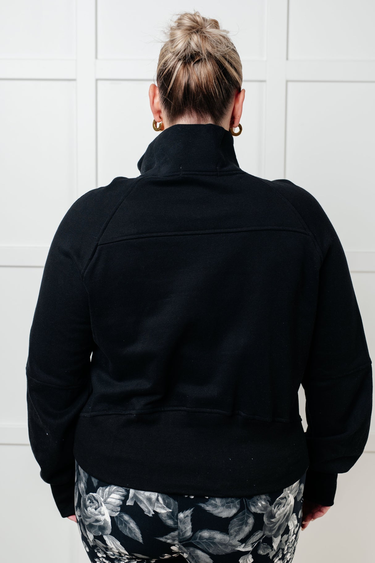 Sudadera con media cremallera Under Her Spell en negro