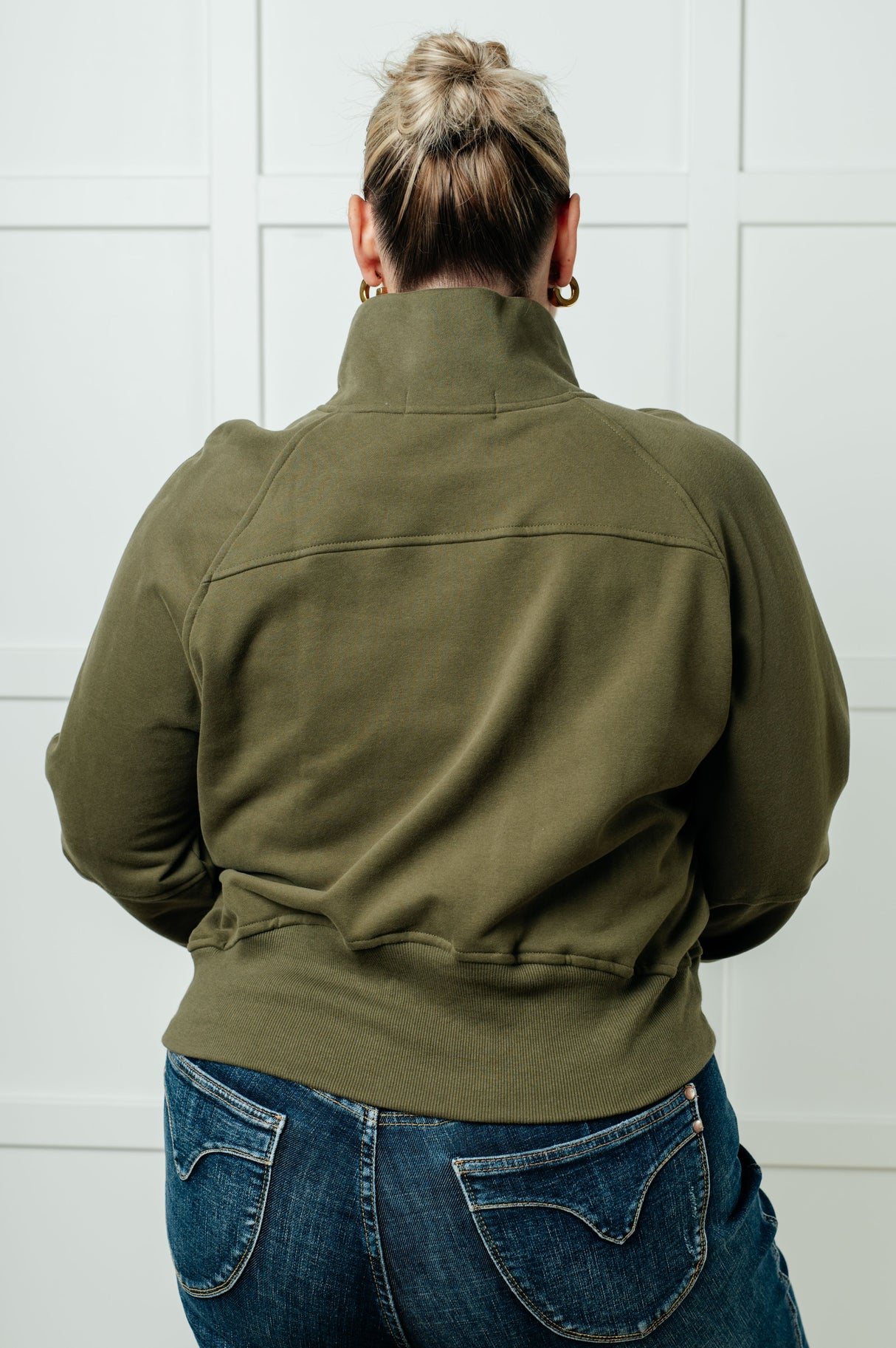 Sudadera con media cremallera "Under Her Spell" en verde