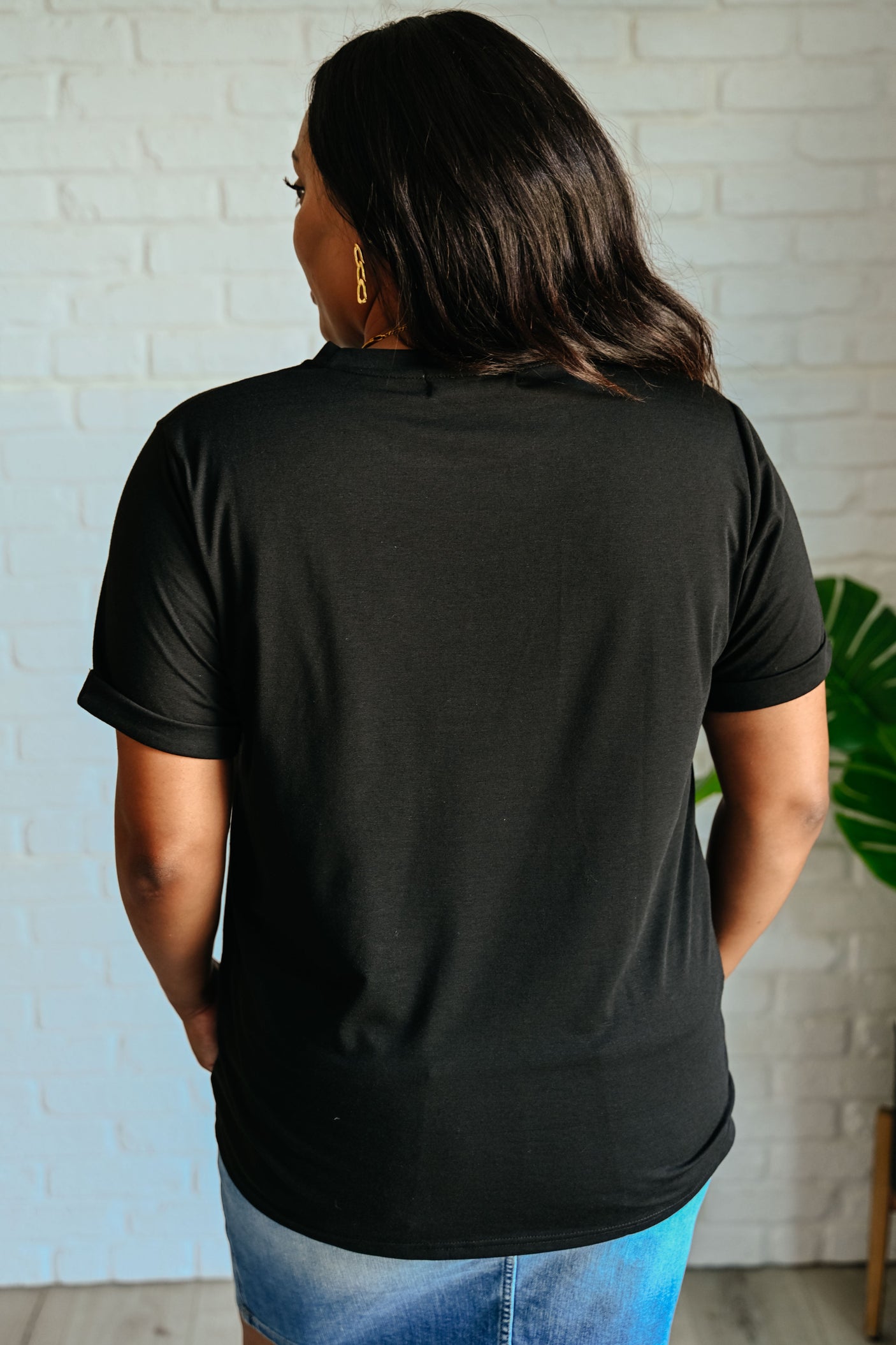 Camiseta Uptown Crew en negro