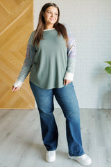 Top con estampado mixto muy curioso