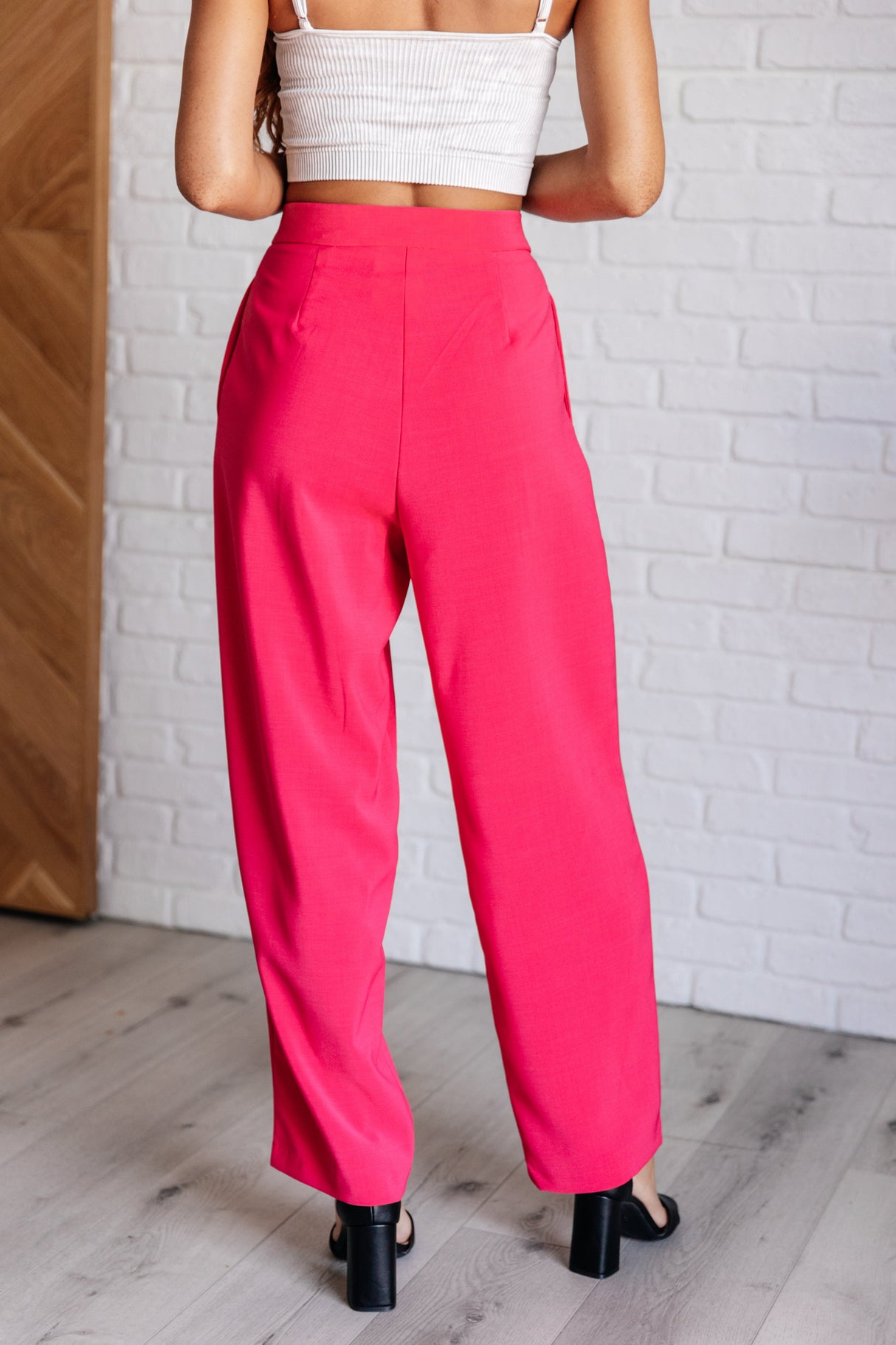 Pantalones plisados ​​Vigilante Stuff en rosa intenso