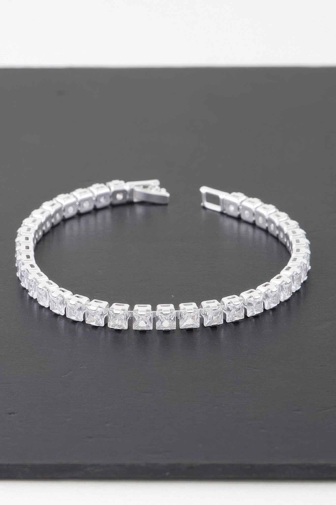 Minimal Cubic Zirconia Bracelet