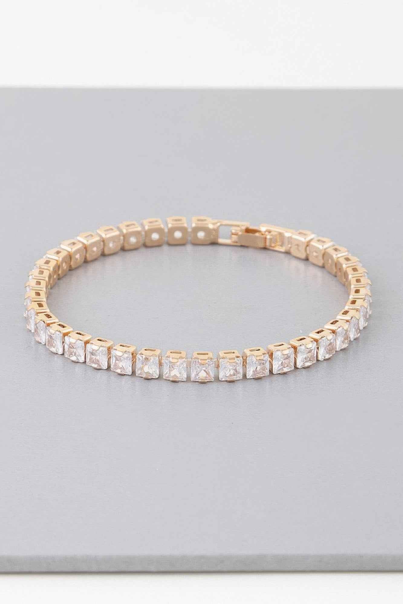 Minimal Cubic Zirconia Bracelet