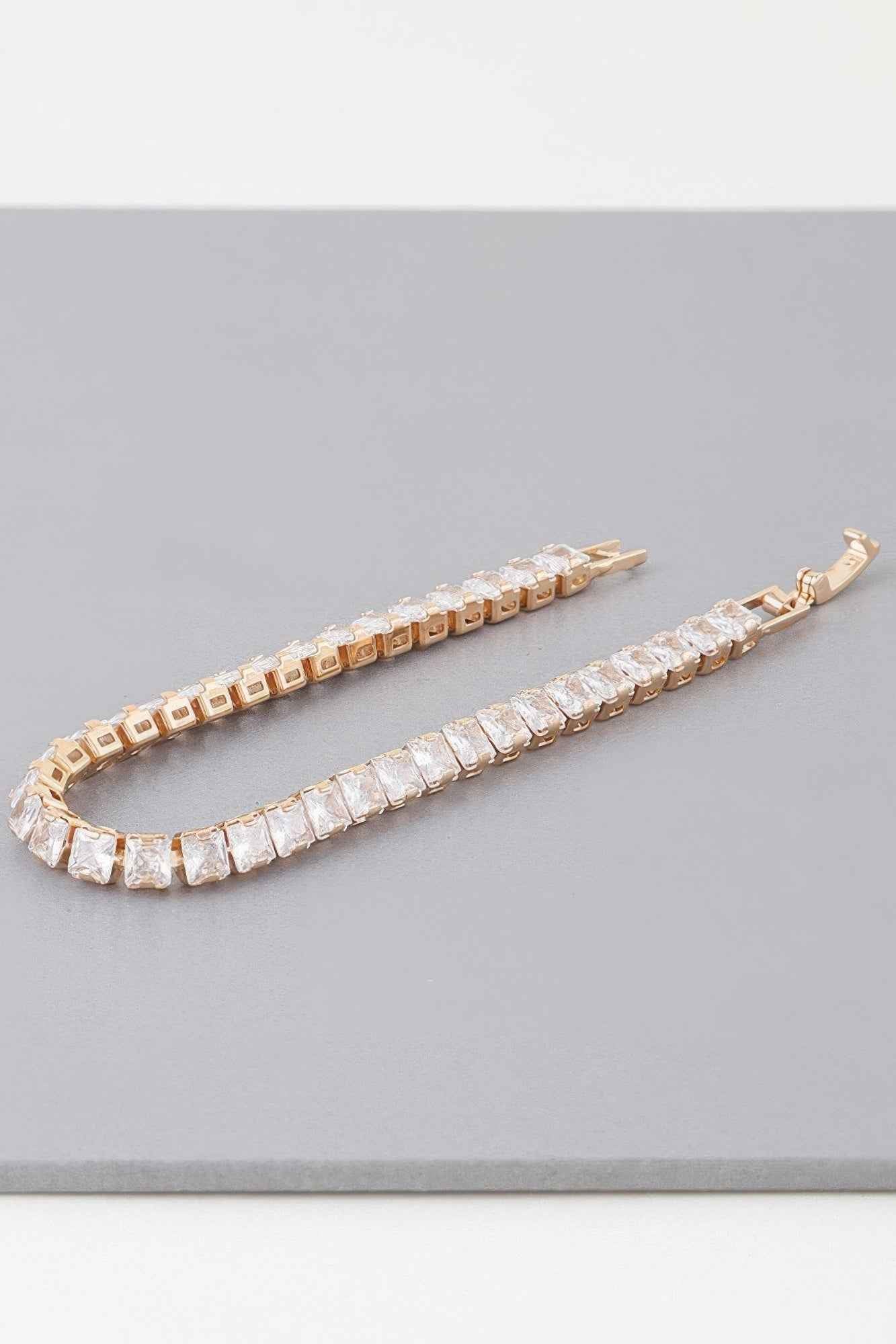 Minimal Cubic Zirconia Bracelet