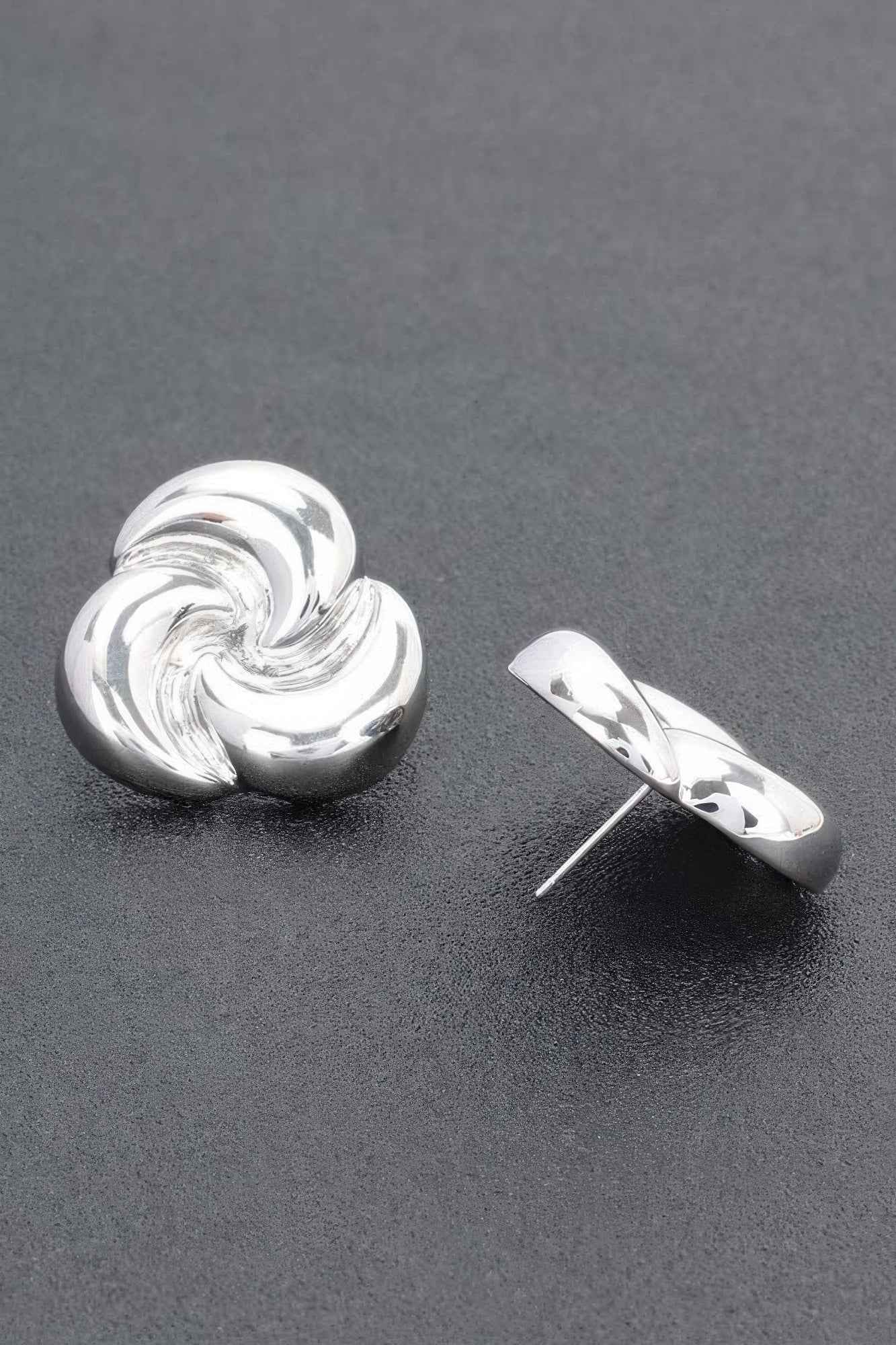 Metal Gold Dip Earring