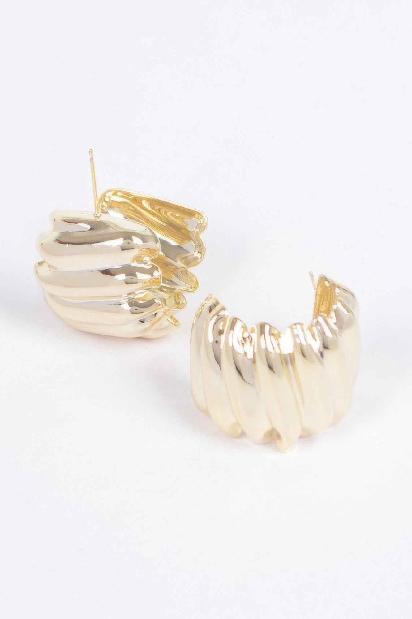 Vintage Gold Dip Metal Earring