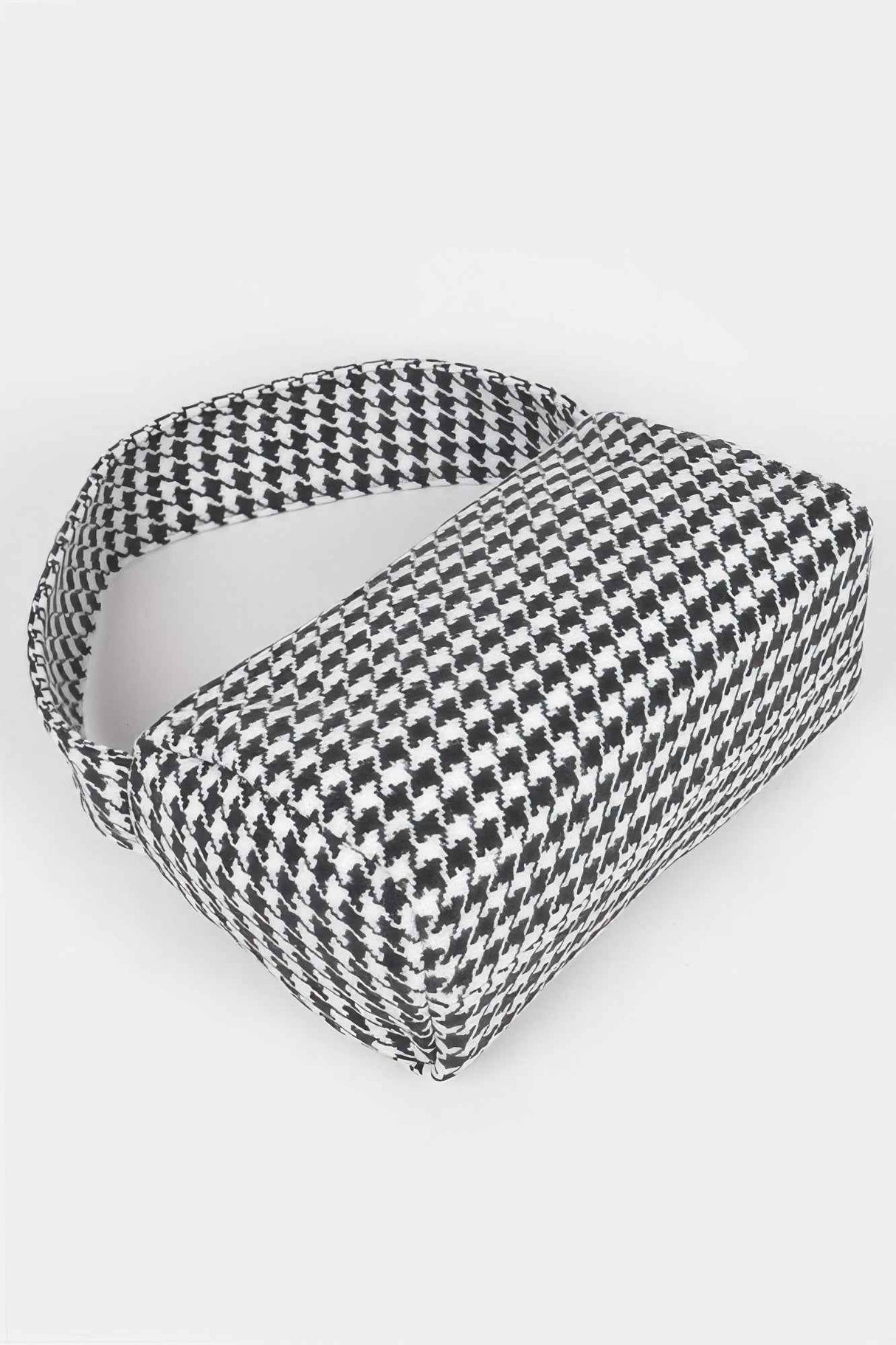 Houndstooth Knit Shoulder Bag