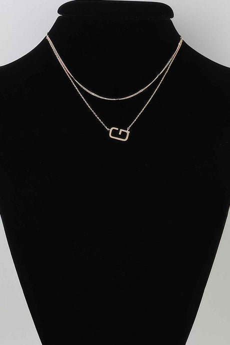 Polished G Pendant Chain Necklace