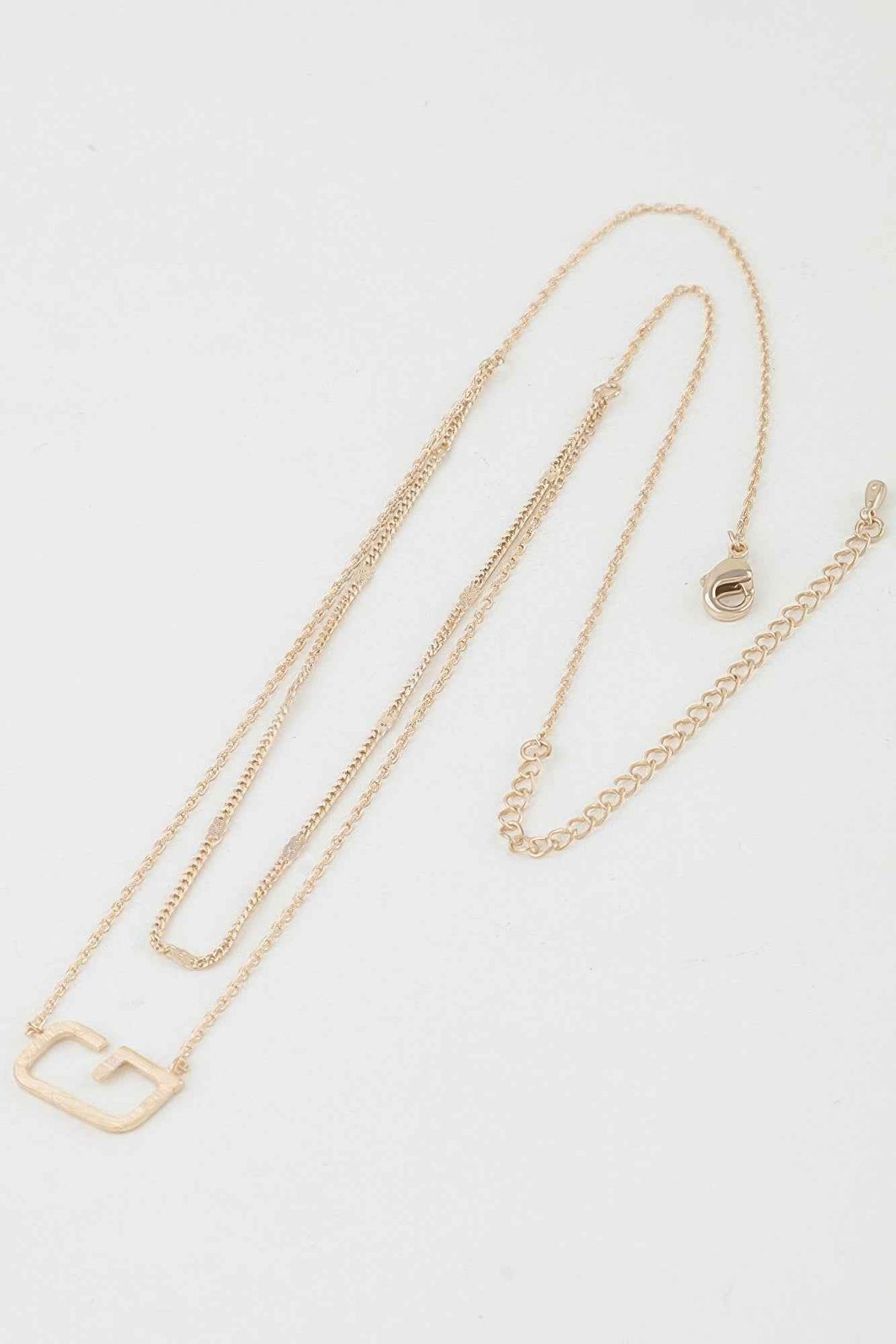 Polished G Pendant Chain Necklace
