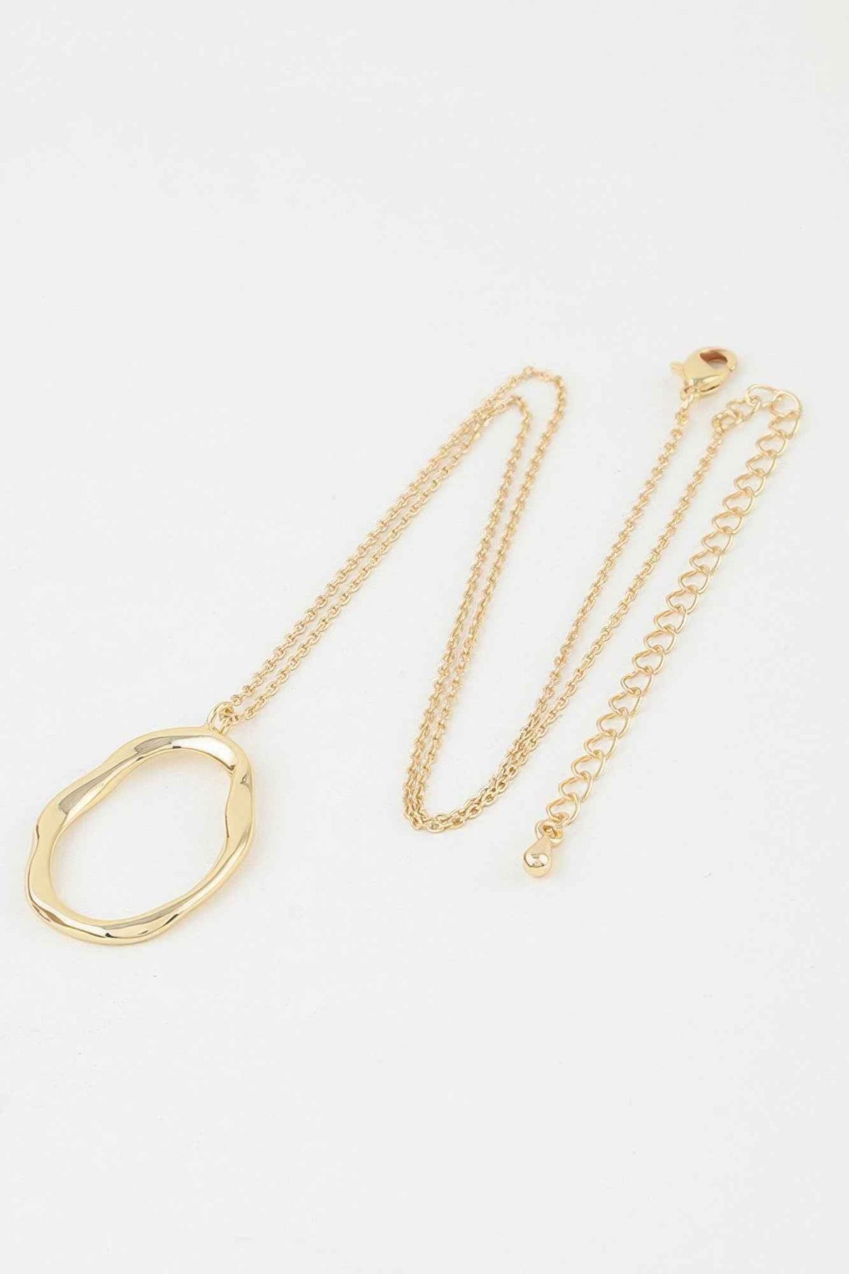 Hammered Ripple Oval Twisted Necklace