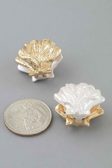 Luxury Clamshell Clasp Earrings