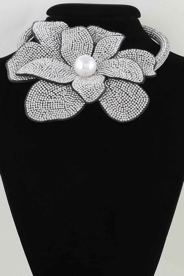 Bejeweled Blooming Flower Choker Necklace