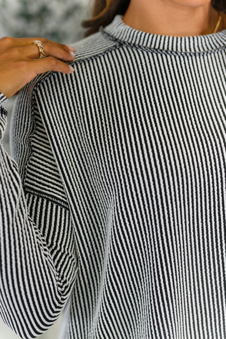 Top de punto acanalado con hombros caídos de Wander &amp; Rest en negro y blanco