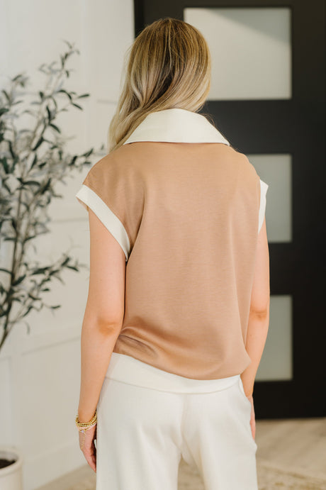 Top de media cremallera con bloques de color Whispered Urgently