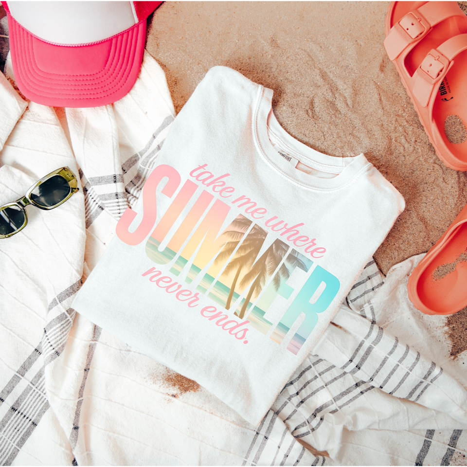 Camiseta gráfica "El verano nunca termina"