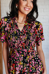 Vestido con cuello en V y botones de flores silvestres y cebada