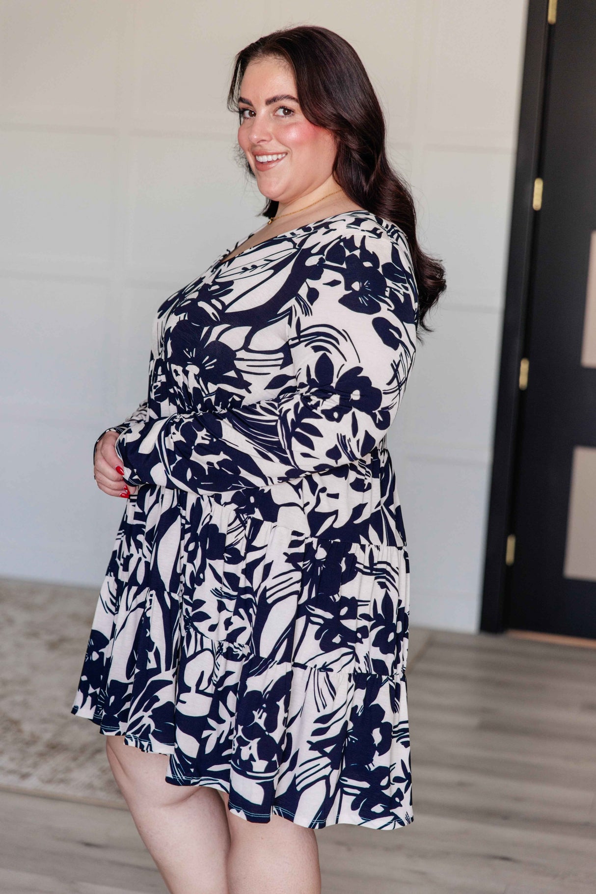 Worthwhile Moment Floral Tiered Dress in Oatmeal and Navy - Liarian Unlimited Boutique