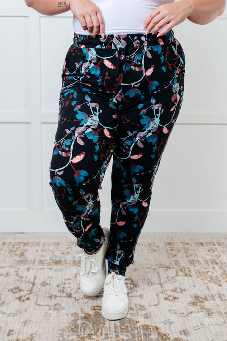 Tus nuevos joggers favoritos en Luminescence Vine 