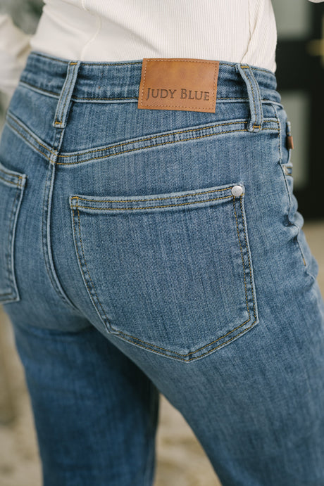 Zoey Mid Rise Billie Boyfriend Jean in Everyday Indigo