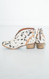 Botín All Roads en blanco y negro