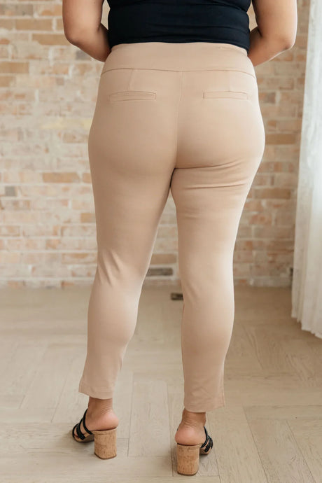Pantalones ajustados Magic Ankle Crop de 26" en doce colores