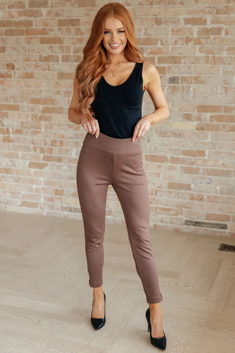 Pantalones ajustados Magic Ankle Crop de 26" en doce colores