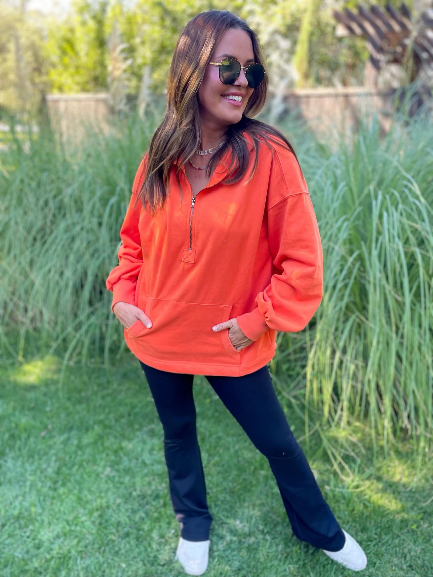 Sudadera con capucha y media cremallera Hendrick en nueve colores