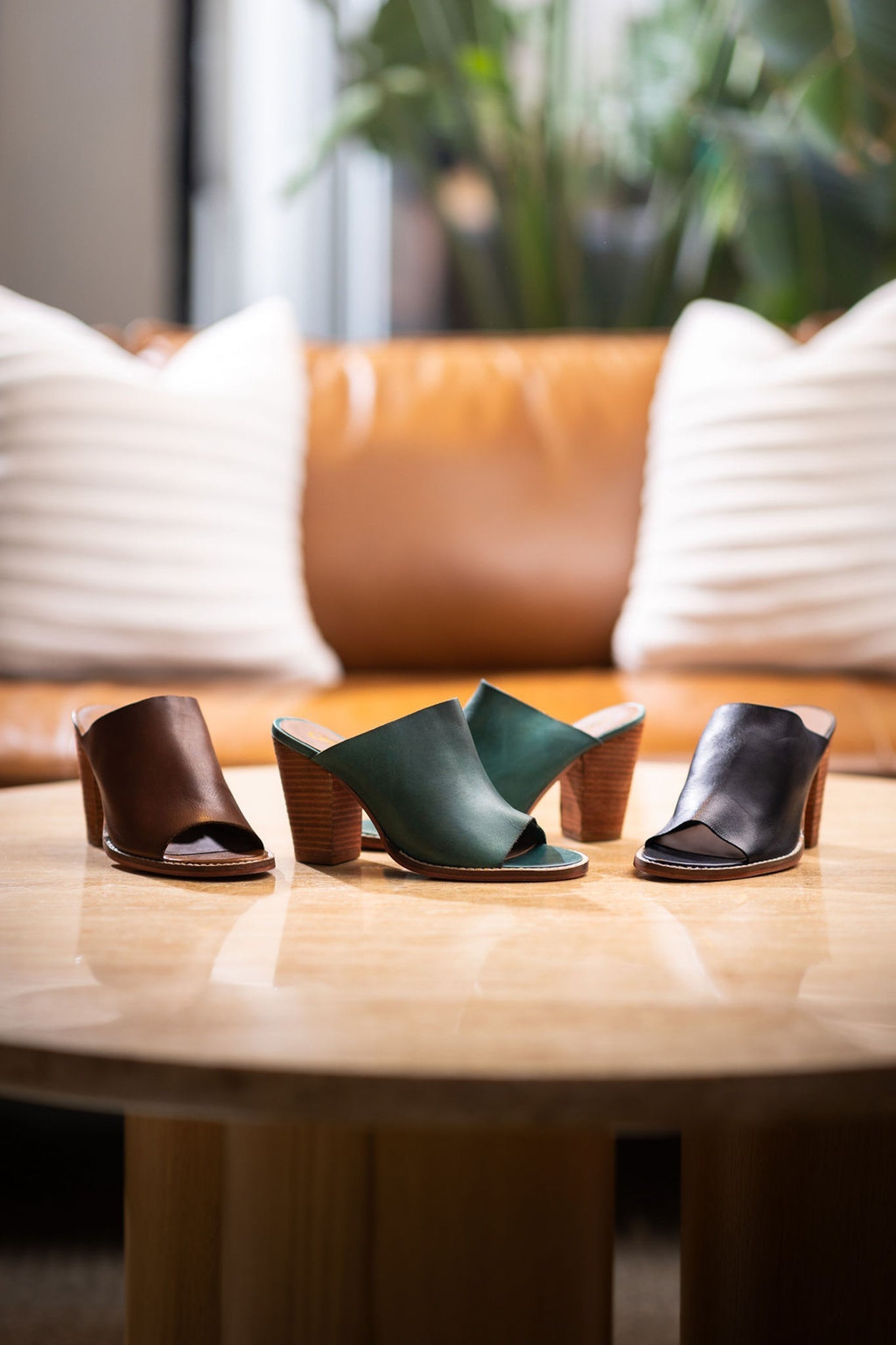 Sandalia de tacón Hallie en color negro