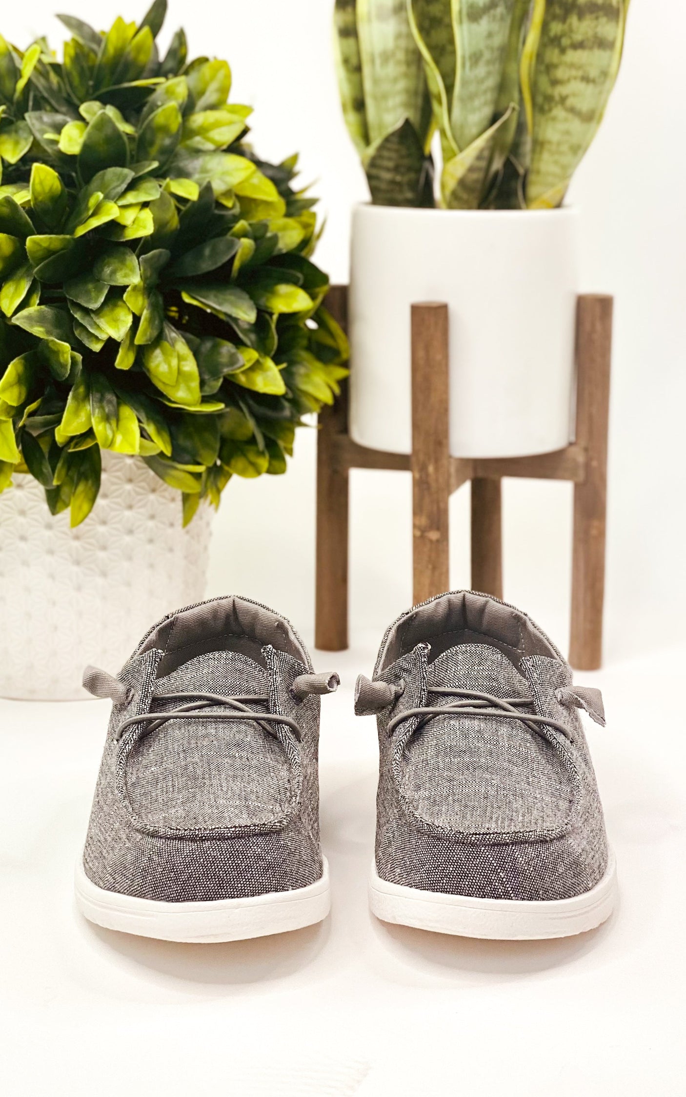 Zapatillas Maco en color carbón