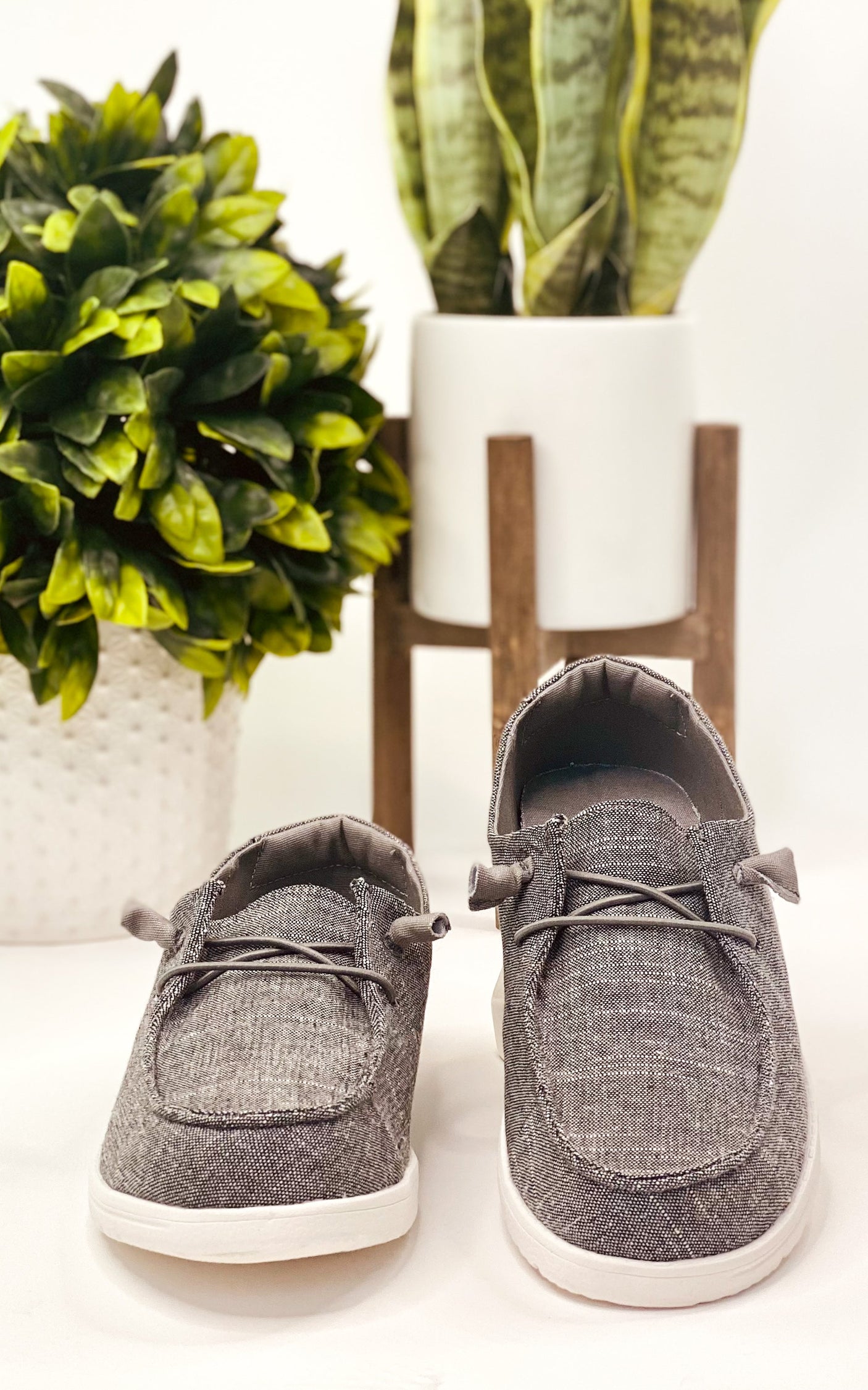 Zapatillas Maco en color carbón