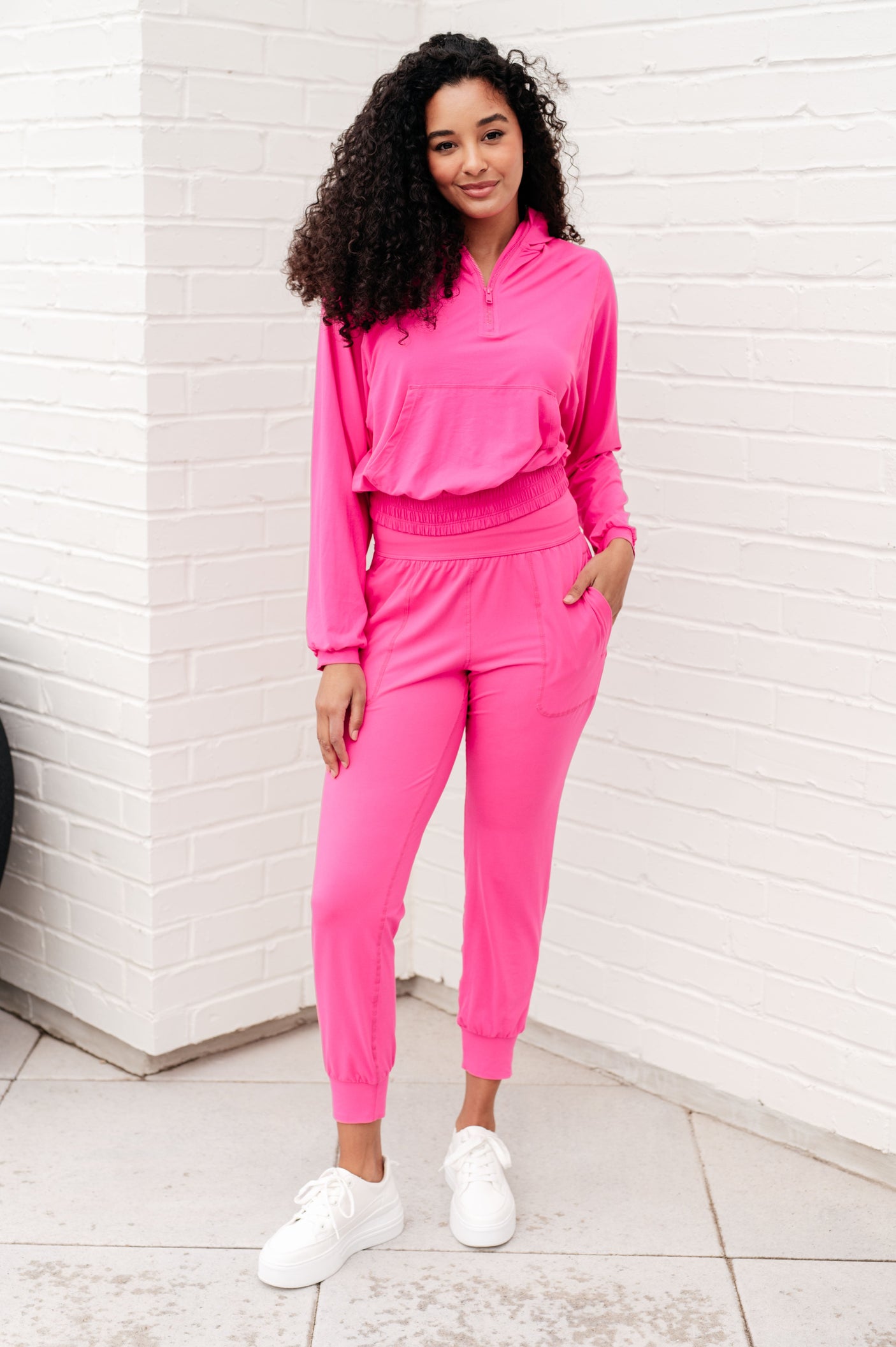 Sudadera con capucha Morning Run con media cremallera en rosa sónico